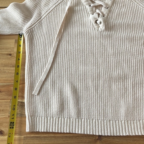 RD Style Lace Up V Neck Sweater size medium - Picture 6 of 6